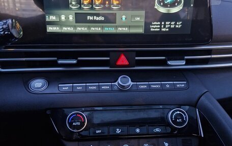 Hyundai Elantra, 2024 год, 2 290 000 рублей, 10 фотография