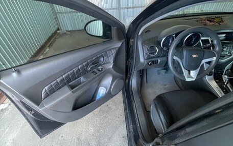 Chevrolet Cruze II, 2010 год, 800 000 рублей, 2 фотография