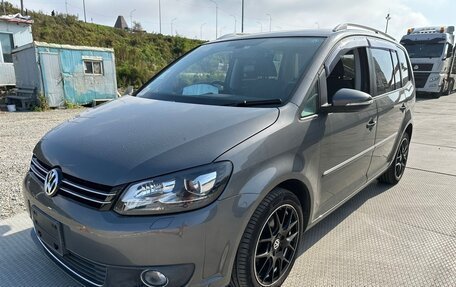 Volkswagen Touran III, 2011 год, 1 250 000 рублей, 1 фотография