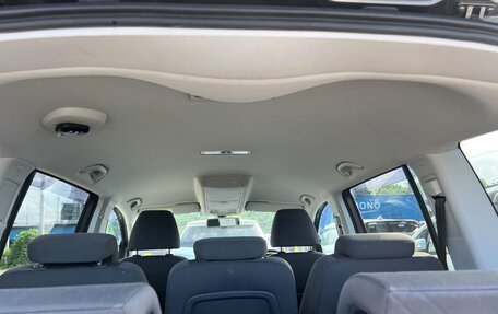 Volkswagen Touran III, 2011 год, 1 250 000 рублей, 6 фотография