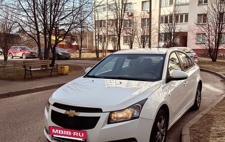 Chevrolet Cruze II, 2012 год, 670 000 рублей, 3 фотография