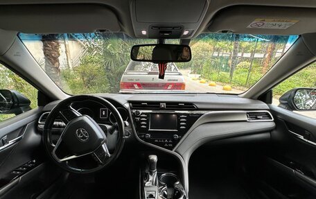 Toyota Camry, 2019 год, 2 500 000 рублей, 5 фотография