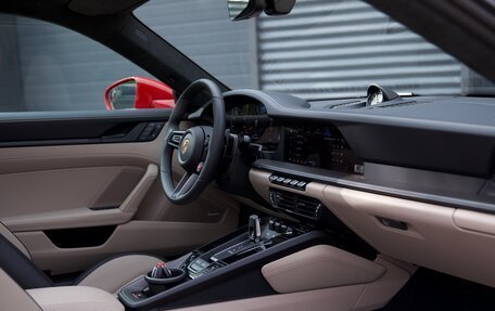 Porsche 911, 2025 год, 31 637 000 рублей, 35 фотография