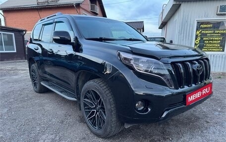 Toyota Land Cruiser Prado 150 рестайлинг 2, 2013 год, 3 250 000 рублей, 3 фотография