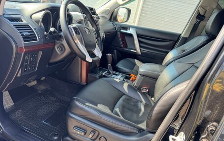Toyota Land Cruiser Prado 150 рестайлинг 2, 2013 год, 3 250 000 рублей, 13 фотография