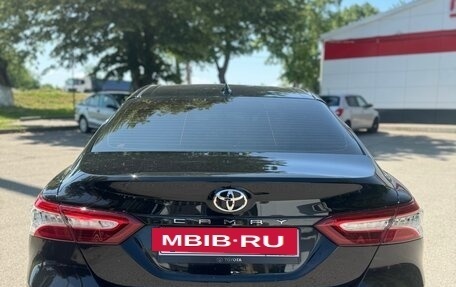 Toyota Camry, 2020 год, 3 050 000 рублей, 5 фотография