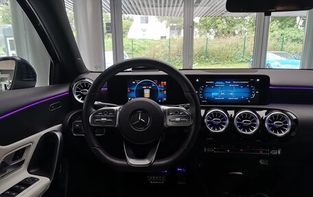 Mercedes-Benz A-Класс, 2021 год, 3 150 000 рублей, 25 фотография