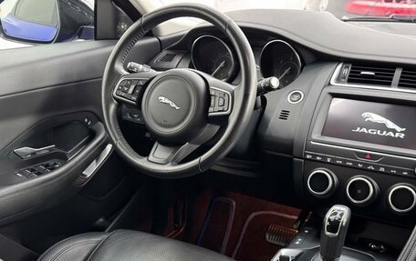 Jaguar E-Pace, 2019 год, 3 450 000 рублей, 10 фотография