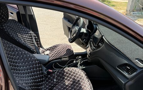 Hyundai Solaris II рестайлинг, 2022 год, 1 650 000 рублей, 3 фотография