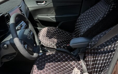 Hyundai Solaris II рестайлинг, 2022 год, 1 650 000 рублей, 6 фотография