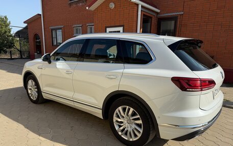 Volkswagen Touareg III, 2019 год, 3 650 000 рублей, 6 фотография