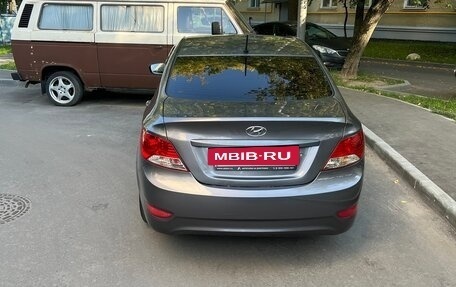 Hyundai Solaris II рестайлинг, 2011 год, 535 000 рублей, 2 фотография