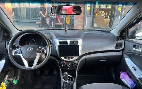 Hyundai Solaris II рестайлинг, 2011 год, 535 000 рублей, 6 фотография