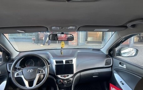 Hyundai Solaris II рестайлинг, 2011 год, 535 000 рублей, 7 фотография