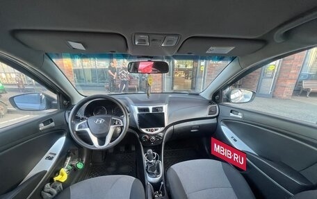 Hyundai Solaris II рестайлинг, 2011 год, 535 000 рублей, 5 фотография