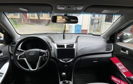 Hyundai Solaris II рестайлинг, 2011 год, 535 000 рублей, 13 фотография
