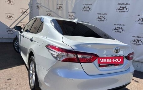 Toyota Camry, 2021 год, 2 789 000 рублей, 6 фотография