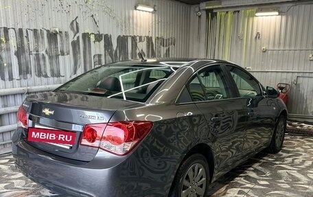 Chevrolet Cruze II, 2011 год, 999 999 рублей, 2 фотография