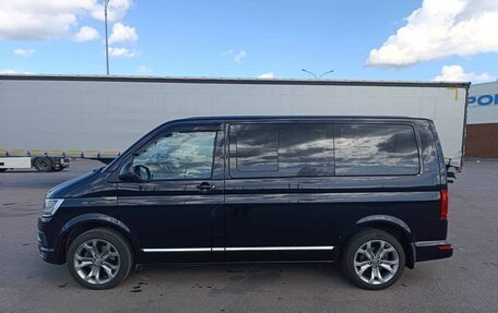 Volkswagen Caravelle T6 рестайлинг, 2016 год, 2 790 000 рублей, 4 фотография