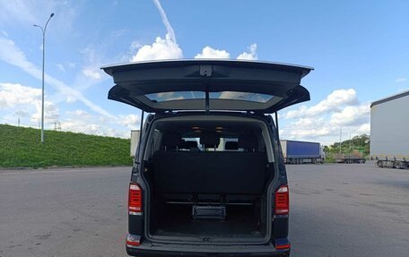 Volkswagen Caravelle T6 рестайлинг, 2016 год, 2 790 000 рублей, 7 фотография