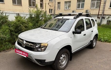 Renault Duster I рестайлинг, 2017 год, 1 071 000 рублей, 2 фотография