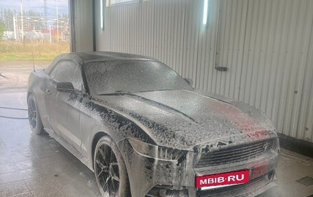 Ford Mustang VI рестайлинг, 2017 год, 2 499 000 рублей, 9 фотография