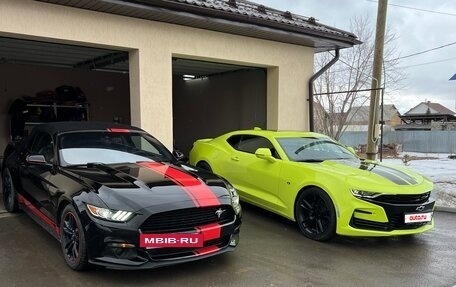 Ford Mustang VI рестайлинг, 2017 год, 2 499 000 рублей, 10 фотография