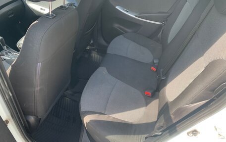 Hyundai Solaris II рестайлинг, 2013 год, 780 000 рублей, 22 фотография