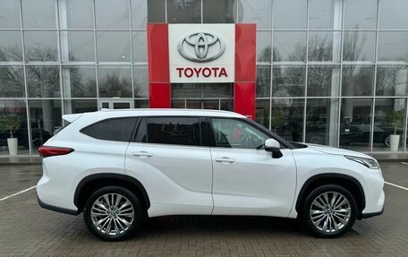 Toyota Highlander, 2025 год, 6 100 000 рублей, 6 фотография