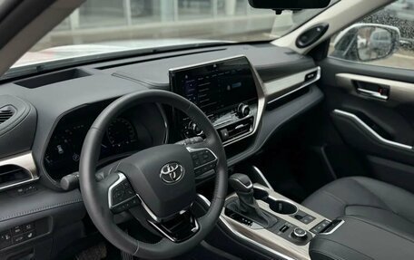 Toyota Highlander, 2025 год, 6 100 000 рублей, 13 фотография