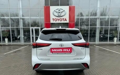 Toyota Highlander, 2025 год, 6 100 000 рублей, 9 фотография