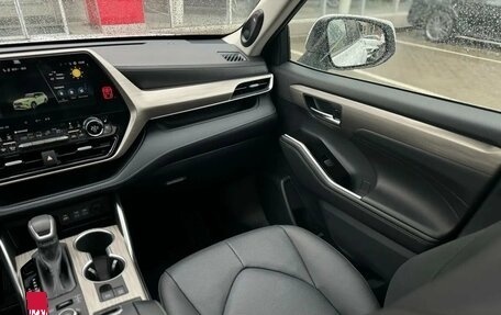 Toyota Highlander, 2025 год, 6 100 000 рублей, 21 фотография