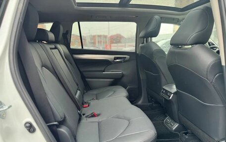 Toyota Highlander, 2025 год, 6 100 000 рублей, 40 фотография