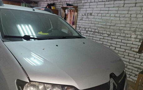 Renault Sandero II рестайлинг, 2015 год, 800 000 рублей, 9 фотография