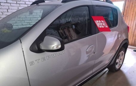 Renault Sandero II рестайлинг, 2015 год, 800 000 рублей, 6 фотография