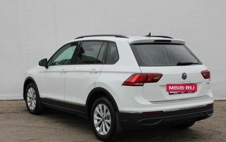 Volkswagen Tiguan II, 2021 год, 3 295 000 рублей, 6 фотография