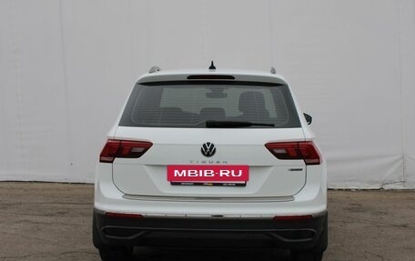 Volkswagen Tiguan II, 2021 год, 3 295 000 рублей, 7 фотография