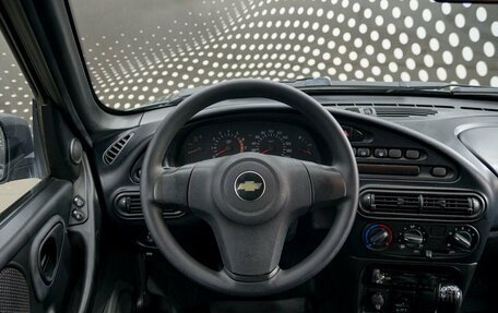 Chevrolet Niva I рестайлинг, 2015 год, 513 600 рублей, 10 фотография