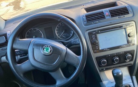 Skoda Octavia, 2011 год, 540 000 рублей, 10 фотография