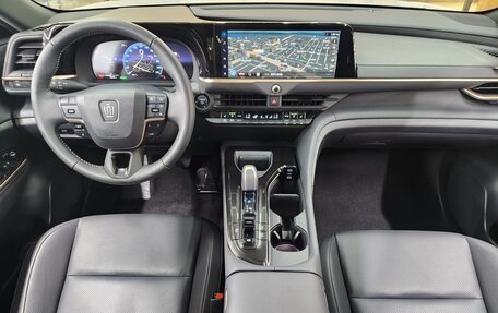Toyota Crown, 2024 год, 4 970 000 рублей, 6 фотография