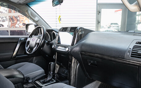 Toyota Land Cruiser Prado 150 рестайлинг 2, 2010 год, 2 598 000 рублей, 18 фотография