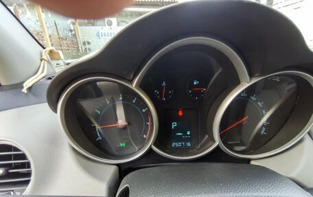Chevrolet Cruze II, 2012 год, 675 000 рублей, 3 фотография