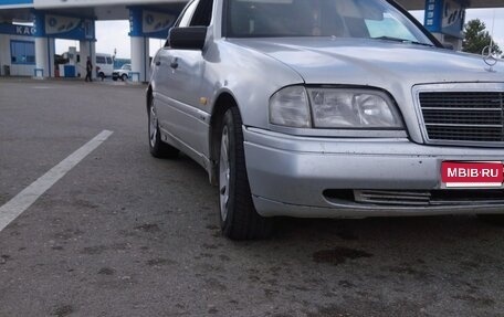 Mercedes-Benz C-Класс, 1998 год, 285 000 рублей, 1 фотография