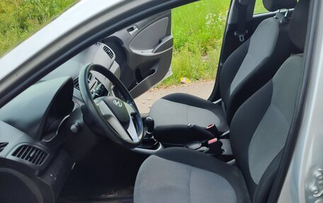 Hyundai Solaris II рестайлинг, 2014 год, 880 000 рублей, 7 фотография