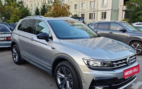 Volkswagen Tiguan II, 2019 год, 3 700 000 рублей, 4 фотография
