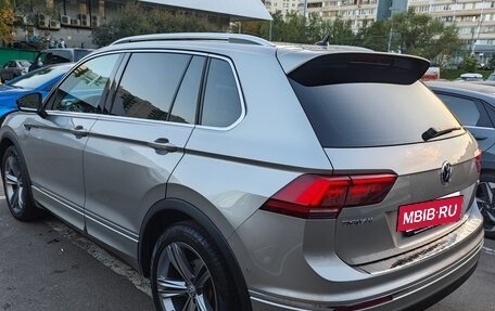 Volkswagen Tiguan II, 2019 год, 3 700 000 рублей, 2 фотография