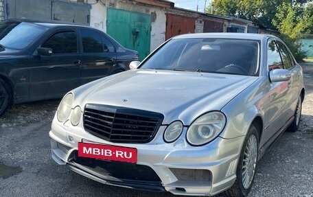 Mercedes-Benz E-Класс, 2003 год, 450 000 рублей, 2 фотография