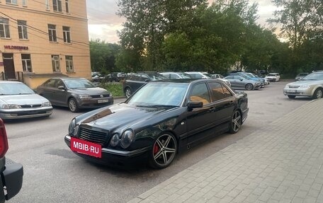 Mercedes-Benz E-Класс, 1997 год, 490 000 рублей, 2 фотография