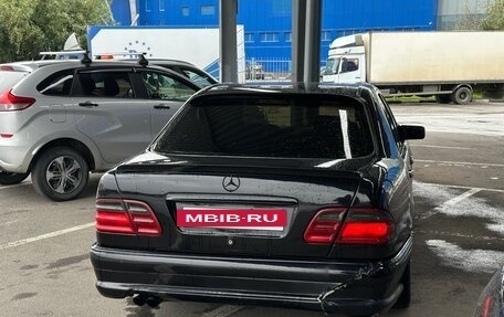 Mercedes-Benz E-Класс, 1997 год, 490 000 рублей, 10 фотография