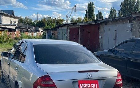 Mercedes-Benz E-Класс, 2003 год, 450 000 рублей, 4 фотография